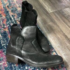 Iridescent Sheridan Mia leather boots size 36
